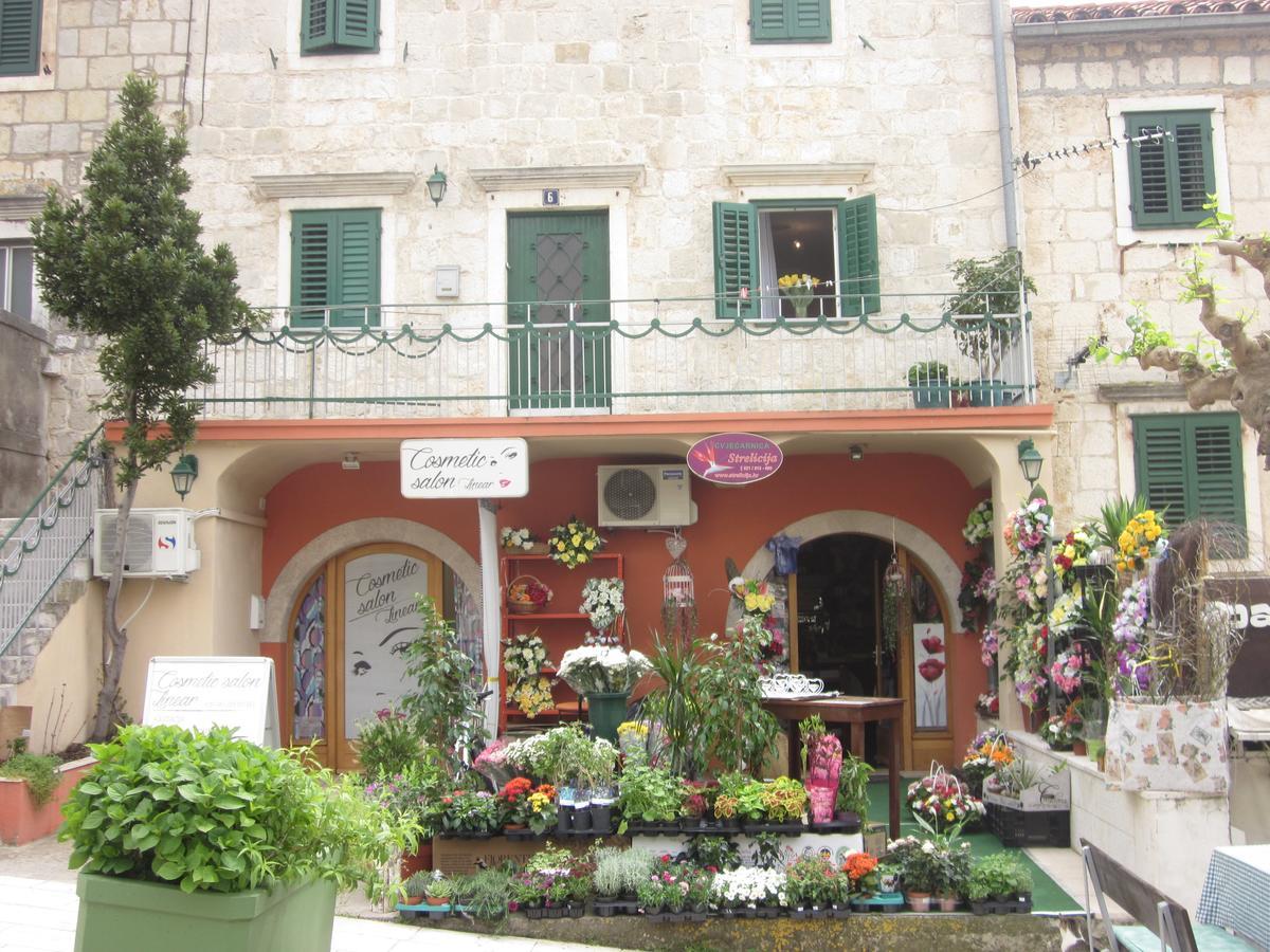 Apartment On The Square Makarska Exterior foto